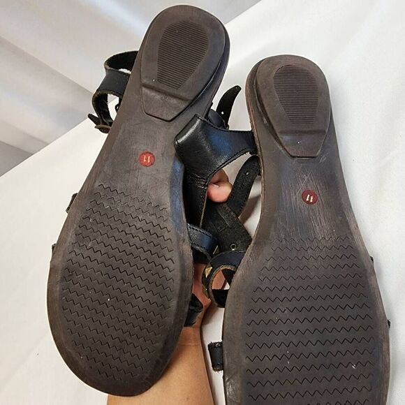 Steve Madden Size 11 Black Leather Studded Gladiator Sandals - Picture 7 of 9